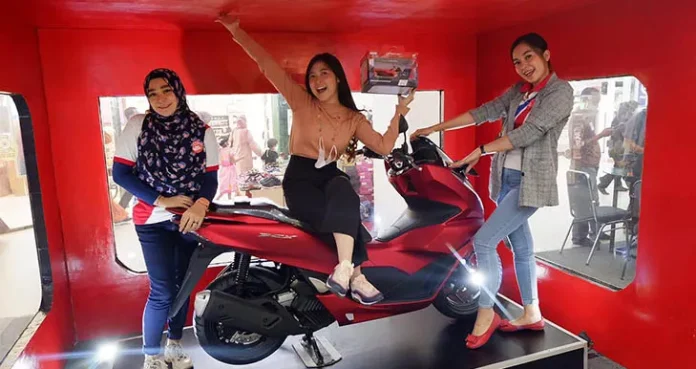 honda Unboxing di Lippo Plaza Kendari, All New Honda PCX160 Tampil Lebih Berkelas