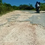Jalan dan Air Bersih Masih Jadi Kendala Utama di Kawasan Trans Raimuna 254 Kilometer Ruas Jalan Kabupaten di Butur Rusak Berat