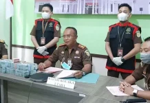 Kejari Kolut Sita Uang Kasus Korupsi Pemakaman Senilai Rp350 juta Kejari Kolut Sita Uang Kasus Korupsi Pemakaman Senilai Rp350 juta