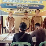 Disdukcapil Konsel Gelar Pelayanan Keliling Disdukcapil Konsel Gelar Pelayanan Keliling