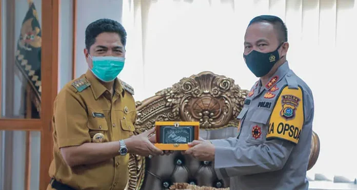 La Bakry ke Kapolda Minta Pengamanan Khusus untuk Pengembangan Aspal Buton