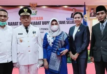 Dilantik Jadi Bupati, Achmad Lamani Janji Lanjutkan Program RahmatNya Mubar Dilantik Jadi Bupati, Achmad Lamani Janji Lanjutkan Program RahmatNya Mubar