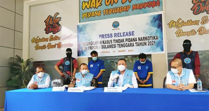 BNNP Sultra Tangkap Kurir Sabu Jaringan Samarinda, BB 1,9 Kg