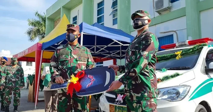 Pangdam XIV Hasanuddin Serahkan Alat GeNose ke RS Ismoyo