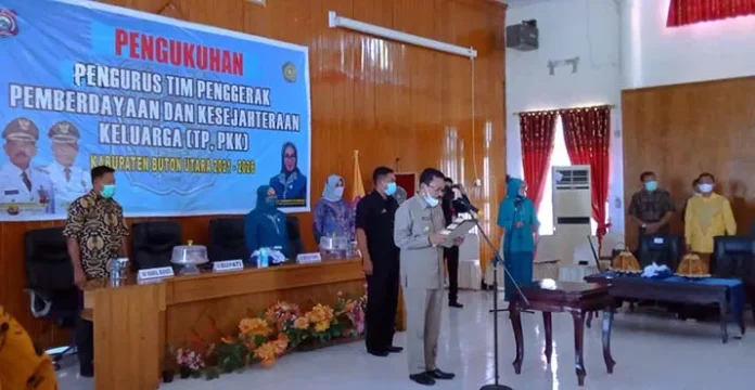 Ridwan Zakariah Kukuhkan 70 Pengurus PKK Butur