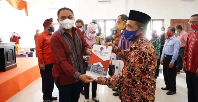 77 PNS di Busel Terima SK Pensiun