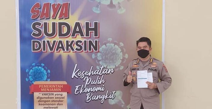 Personel Polda Sultra Mulai Jalani Vaksinasi Covid-19