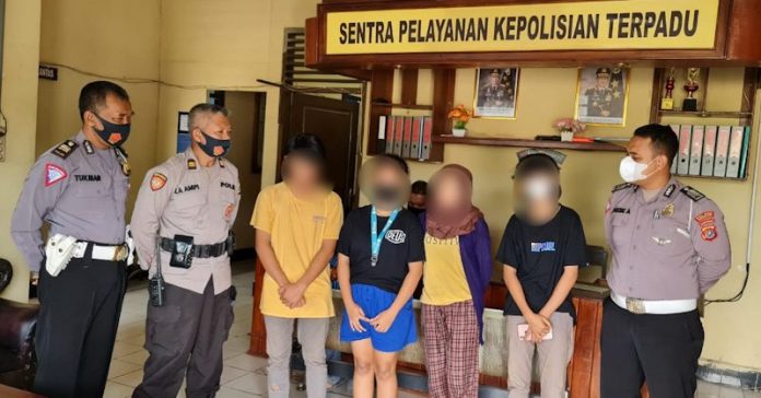 Asik Berduaan di Kamar Hotel, Dua Pasangan Remaja Terjaring Razia