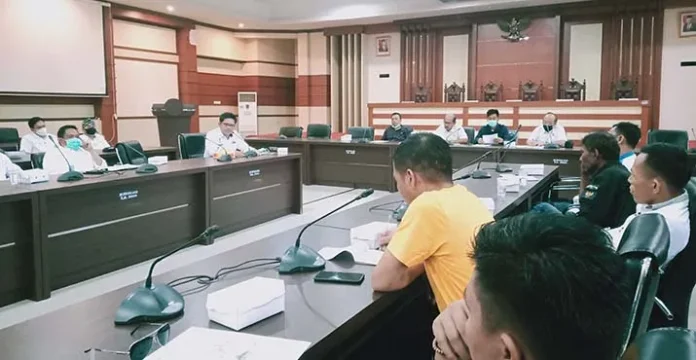 Hadiri Hearing, Kadis Diskominfo Sultra Beri Penjelasan soal Kisruh Pelabelan Hoaks