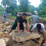 Antisipasi Banjir, Personel TMMD Bangun Drainase di Desa Sangia Arano Antisipasi Banjir, Personel TMMD Bangun Drainase di Desa Sangia Arano