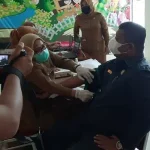 Usai Divaksin, Ketua DPRD Kendari Imbau Masyarakat Tak Takut Ikut Vaksinasi Covid-19 Usai Divaksin, Ketua DPRD Kendari Imbau Masyarakat Tak Takut Ikut Vaksinasi Covid-19