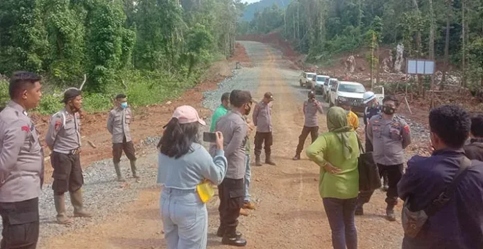 Warga di Konawe Perjuangkan Haknya di Lahan Perusahaan Tambang
