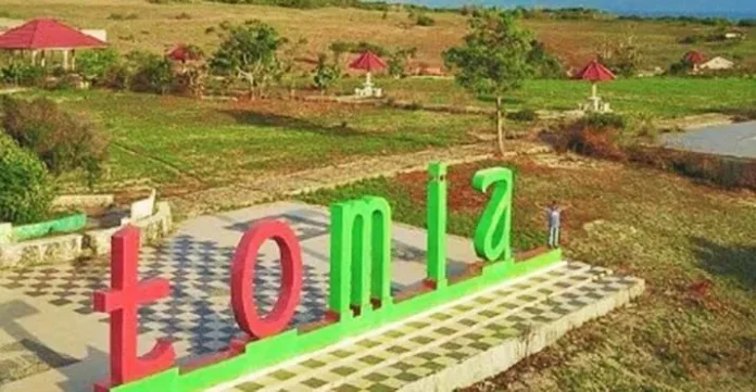 wisatatomia Pulau Tomia, Kabupaten Wakatobi