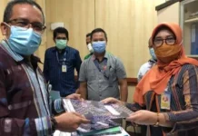 Zamrun Resmi Mendaftar untuk Periode Kedua Sebagai Rektor UHO Zamrun Resmi Mendaftar untuk Periode Kedua Sebagai Rektor UHO