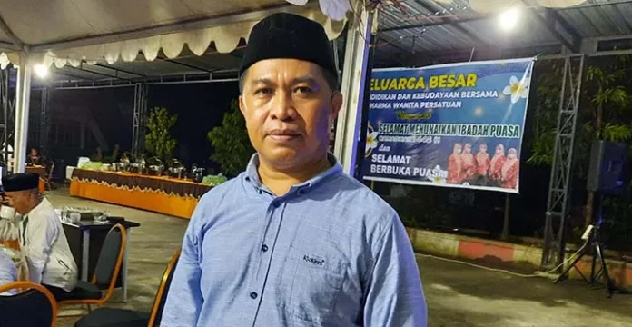 Ketua PGRI Kolut Muh Idrus