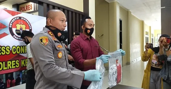 Sang Ibu Hanya Diam, Seorang Ayah Cabuli Anak Tirinya hingga Hamil