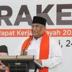 Ali Mazi Sampaikan Strategi Garbarata di Rakerwil PKS Ali Mazi Sampaikan Strategi Garbarata di Rakerwil PKS