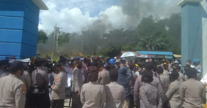 PSX_158(60) Buruh Tuntut Pemberian Izin Kerja, KSOP Tegaskan Tak Lagi Punya Wewenang