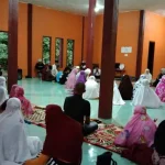PBB Wakatobi Gelar Buka Bersama di Pondok Pesantren Babussalam PBB Wakatobi Gelar Buka Bersama di Pondok Pesantren Babussalam