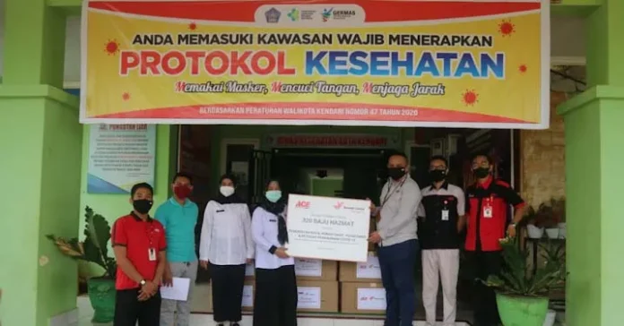 ACE Beri Bantuan APD dan Alat Kesehatan ke Pemkot Kendari