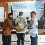 Kepala SMA Negeri 1 Kendari Resmi Dilantik Jadi Ketua YPLP PGRI Sultra Kepala SMA Negeri 1 Kendari Resmi Dilantik Jadi Ketua YPLP PGRI Sultra