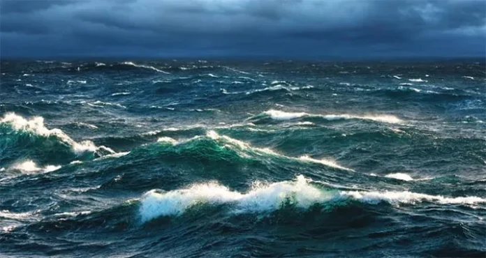 Dua Orang Tewas Saat Kapal Dihantam Ombak di Perairan Sampolawa