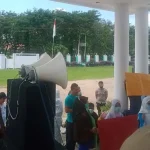 Insentif Nakes Rumah Sakit Covid-19 di Konawe Delapan Bulan Tidak Dibayar Insentif Nakes Rumah Sakit Covid-19 di Konawe Delapan Bulan Tidak Dibayar