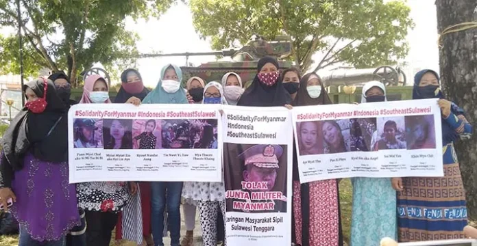 juntamiliter Jaringan Perempuan Pesisir Sultra Gelar Aksi Tolak Kedatangan Junta Militer Myanmar