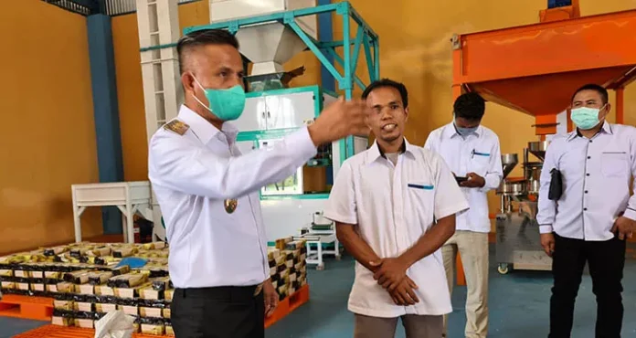 Kunjungi Bulog, Wabup Konsel Pastikan Stok Beras Aman