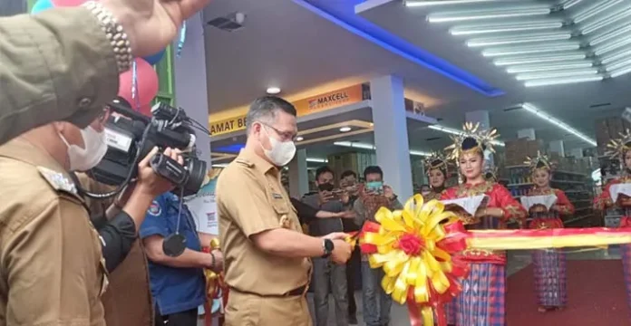 maxcellhome Resmikan Maxcell Home Depo, Wali Kota: Bukti Iklim Ekonomi Kendari Kondusif