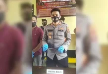 Polsek Kemaraya Tangkap Sopir Angkot yang Bunuh Pengamen Polsek Kemaraya Tangkap Sopir Angkot yang Bunuh Pengamen