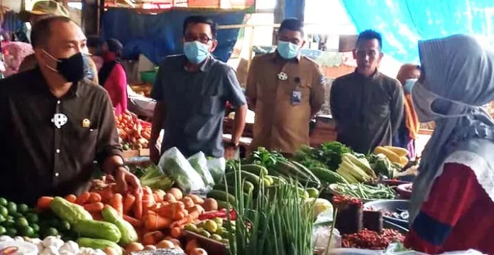 Pastikan Stok Pangan, Komisi II DPRD Kendari Sambangi Pasar Tradisional