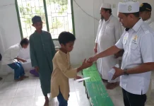 Calon Ketua Umum Kadin Anindya Bakrie Beri Bantuan di Kendari Calon Ketua Umum Kadin Anindya Bakrie Beri Bantuan di Kendari