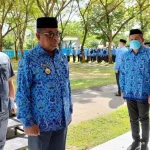 Bupati Wajibkan Seluruh ASN di Mubar Jalani Vaksinasi Covid-19 Bupati Muna Barat (Mubar) Achmad Lamani