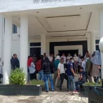 Nakes Covid-19 di Konawe Kembali Berunjuk Rasa Tuntut Pembayaran Insentif Nakes Covid-19 di Konawe Kembali Berunjuk Rasa Tuntut Pembayaran Insentif