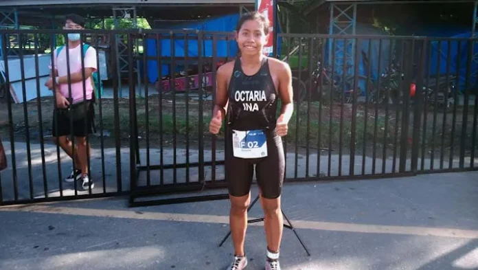 Ini Sosok Atlet Putri yang Sukses Finish Pertama di Ajang Triatlon Kendari