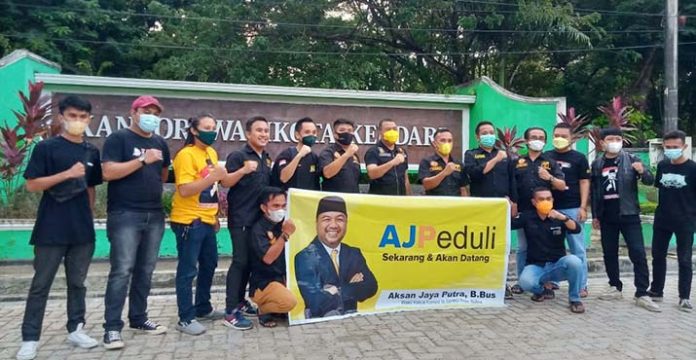 AJP Berbagi Berkah Ramadan untuk Pengguna Jalan di Kendari