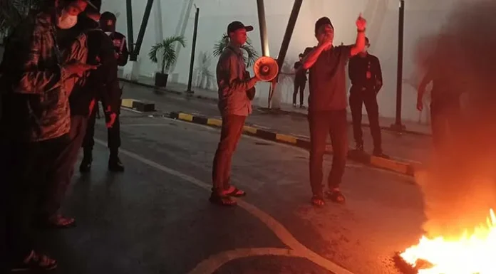 Tuntut Pencabutan Larangan Mudik, Pemuda dan Mahasiswa Ancam Tutup Semua Pusat Perbelanjaan