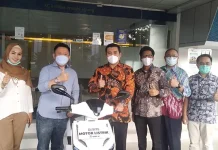 Bank Mandiri Kendari Siap Bantu Pembiayaan Motor Gesits untuk Nasabah Bank Mandiri Kendari Siap Bantu Pembiayaan Motor Gesits untuk Nasabah