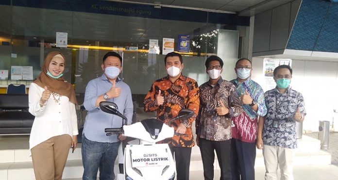 Bank Mandiri Kendari Siap Bantu Pembiayaan Motor Gesits untuk Nasabah