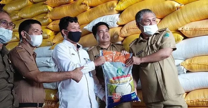 pelepasanberas Pemda Konawe Salurkan 1.000 Ton Beras ke Sulut
