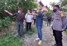 Reses di Perumahan Kendari Permai, AJP Fokus Pada Perbaikan Jalan Reses di Perumahan Kendari Permai, AJP Fokus Pada Perbaikan Jalan