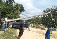 Diduga Sopir Hilang Kendali, Sebuah Minibus di Mubar Tabrak Tiang Listrik Diduga Sopir Hilang Kendali, Sebuah Minibus di Mubar Tabrak Tiang Listrik