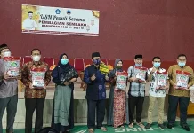 USN Kolaka Peduli Sesama, Bagikan 300 Paket Sembako ke Warga Kurang Mampu USN Kolaka Peduli Sesama, Bagikan 300 Paket Sembako ke Warga Kurang Mampu