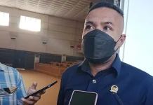Kasus Covid-19 Terus Bertambah, Komisi III DPRD Kota Kendari Ingin Munas Kadin Tetap Berlangsung Ketua Komisi III Dewan Perwakilan Rakyat Daerah (DPRD) Kota Kendari, Laode Muhammad Rajab Jinik