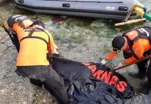 Nelayan Yang Hilang di Perairan Pantai One Buteng Ditemukan Meninggal Nelayan Yang Hilang di Perairan Pantai One Buteng Ditemukan Meninggal