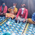 Pengukuhan Perangkat Sara Lontoi, Bupati Arusani Berpesan Tradisi Dilestarikan Pengukuhan Perangkat Sara Lontoi, Bupati Arusani Berpesan Tradisi Dilestarikan