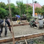 TNI Bantu Pembangunan Posyandu di Koltim TNI Bantu Pembangunan Posyandu di Koltim