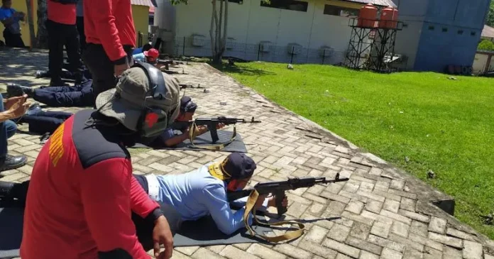 Kanwil Kemenkumham Bersama Brimob Polda Sultra Gelar Latihan Kesamaptaan Kanwil Kemenkumham Bersama Brimob Polda Sultra Gelar Latihan Kesamaptaan