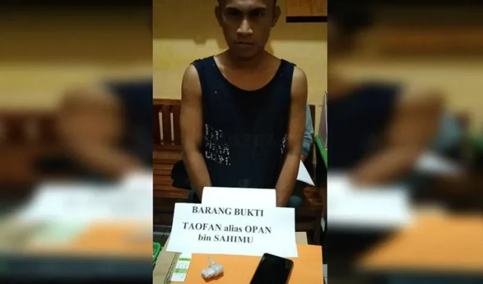 Jadi Pengedar Sabu, Seorang Mahasiswa di Muna Ditangkap Polisi Jadi Pengedar Sabu, Seorang Mahasiswa di Muna Ditangkap Polisi